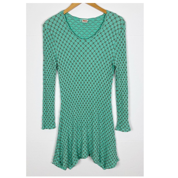 Tianello Dresses & Skirts - Tianello by Steve Barraza Dress Medium 
Geometric 3/4 Sleeve Knit Asymmetrical